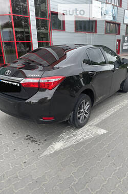 Седан Toyota Corolla 2016 в Хмельницком