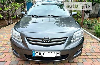 Седан Toyota Corolla 2009 в Умани