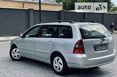 Универсал Toyota Corolla 2003 в 