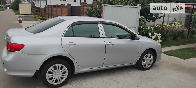 Седан Toyota Corolla 2008 в Киеве