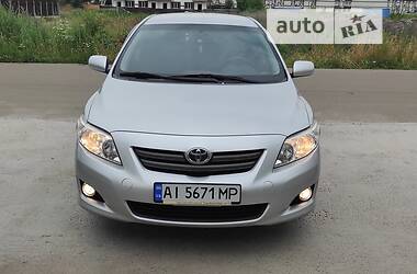 Седан Toyota Corolla 2008 в Києві