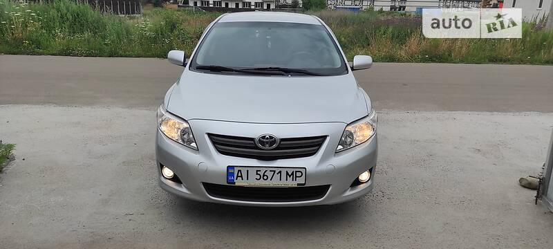 Седан Toyota Corolla 2008 в Киеве