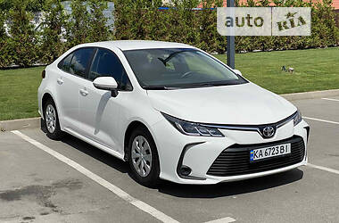 Седан Toyota Corolla 2020 в Киеве