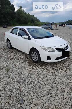 Седан Toyota Corolla 2011 в Черновцах