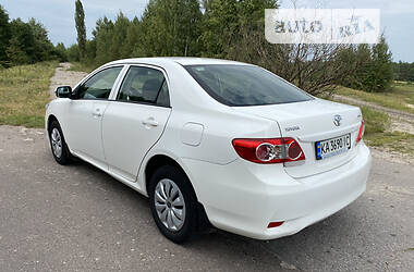 Седан Toyota Corolla 2012 в 