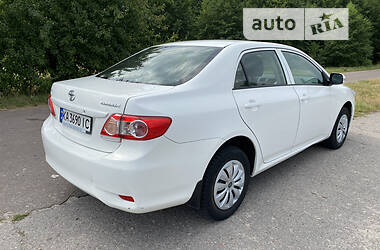 Седан Toyota Corolla 2012 в 