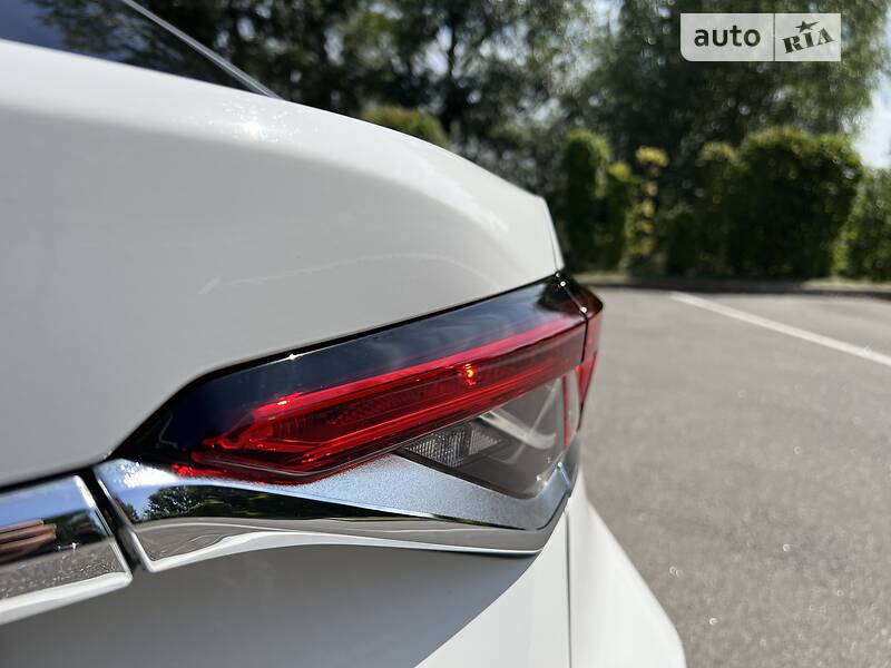 Седан Toyota Corolla 2020 в Киеве