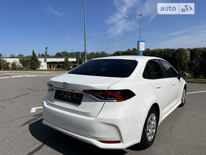 Седан Toyota Corolla 2020 в Киеве