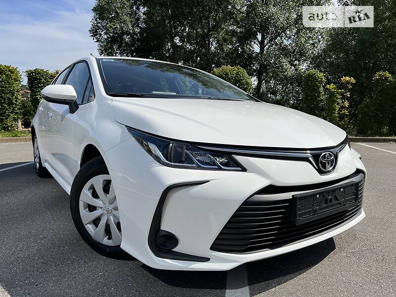 Седан Toyota Corolla 2020 в Киеве