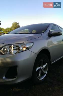 Седан Toyota Corolla 2010 в Чернігові