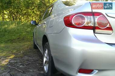 Седан Toyota Corolla 2010 в Чернігові
