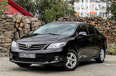 Седан Toyota Corolla 2011 в 