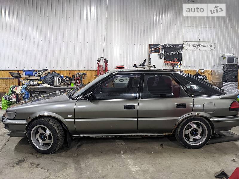 Лифтбек Toyota Corolla 1991 в Вышгороде