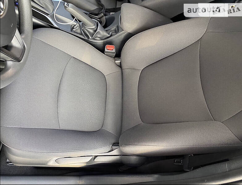 Седан Toyota Corolla 2019 в Львове
