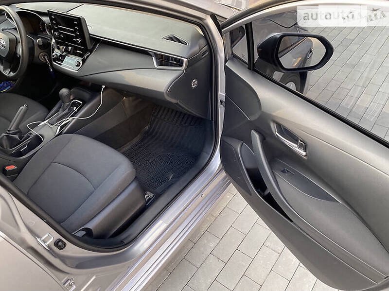Седан Toyota Corolla 2019 в Львове