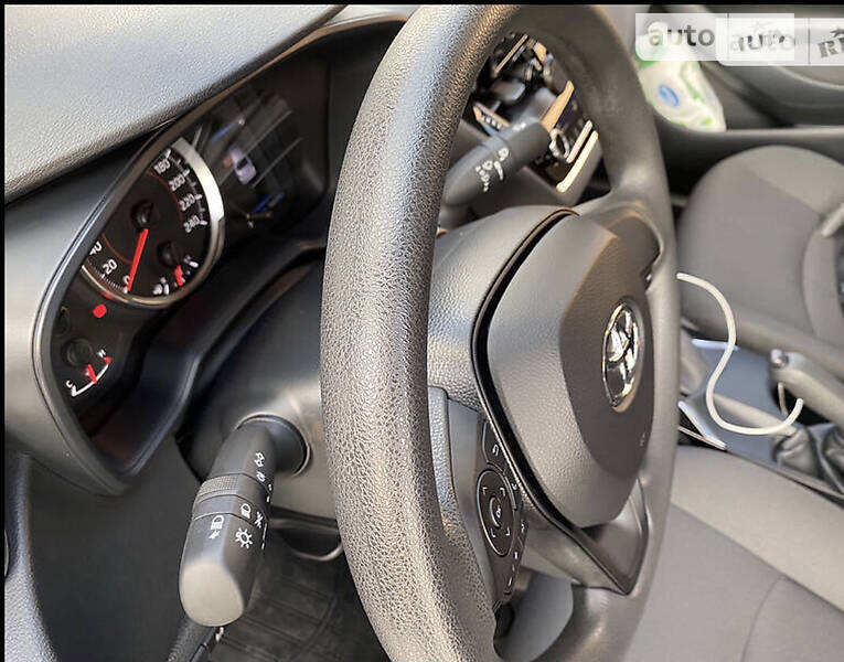 Седан Toyota Corolla 2019 в Львове