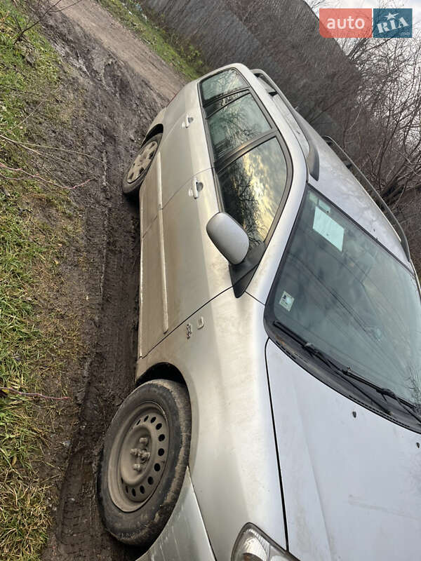 Універсал Toyota Corolla 2003 в Слов'янську