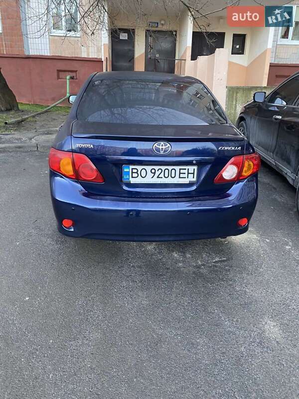 Седан Toyota Corolla 2008 в Тернополе