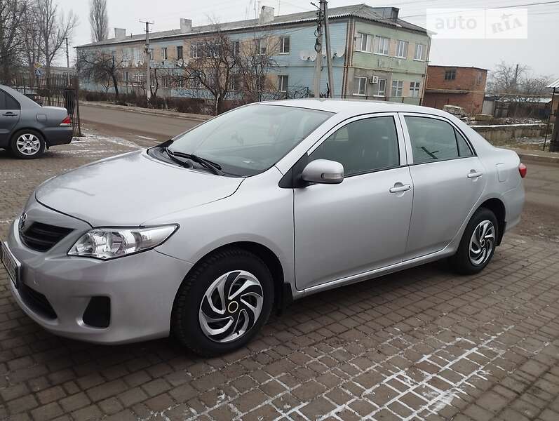 Седан Toyota Corolla 2010 в Любашевке