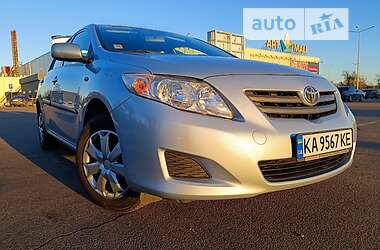 Седан Toyota Corolla 2007 в Киеве