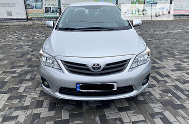 Седан Toyota Corolla 2011 в Дніпрі