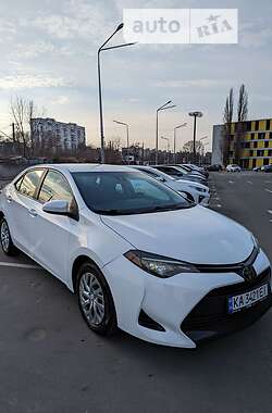 Седан Toyota Corolla 2018 в Києві