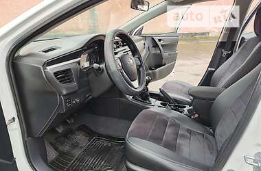 Седан Toyota Corolla 2013 в Першотравенске