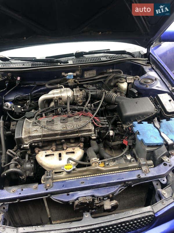 Седан Toyota Corolla 1998 в Житомирі