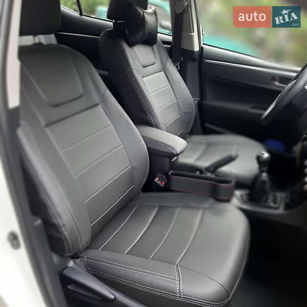 Седан Toyota Corolla 2015 в Одессе