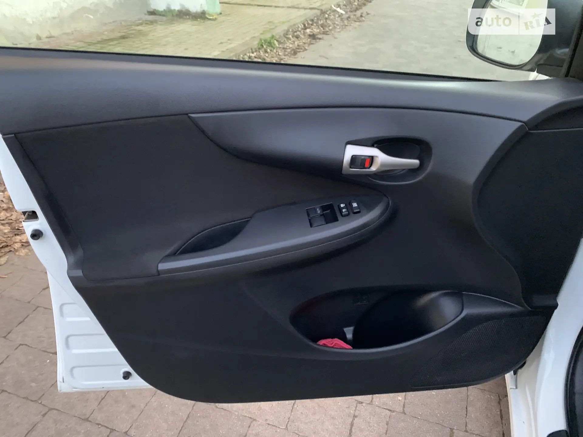 2012 Toyota Corolla - мініатюра 32