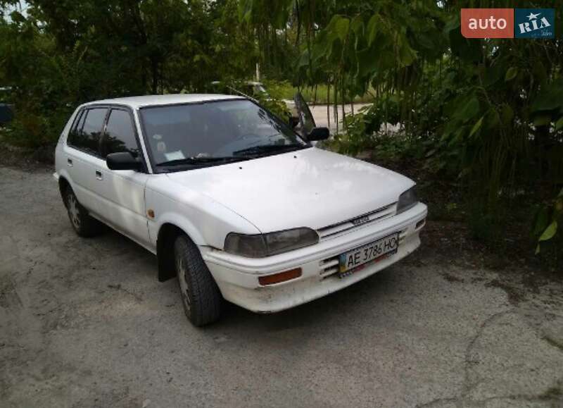 Хэтчбек Toyota Corolla 1988 в Вольногорске