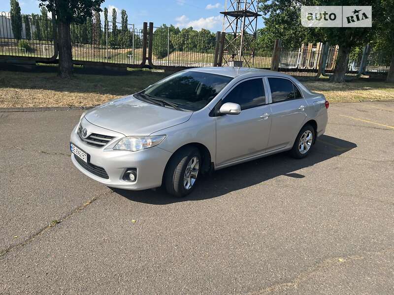 Седан Toyota Corolla 2011 в Южноукраинске