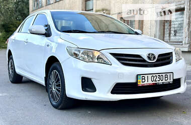 Седан Toyota Corolla 2010 в 