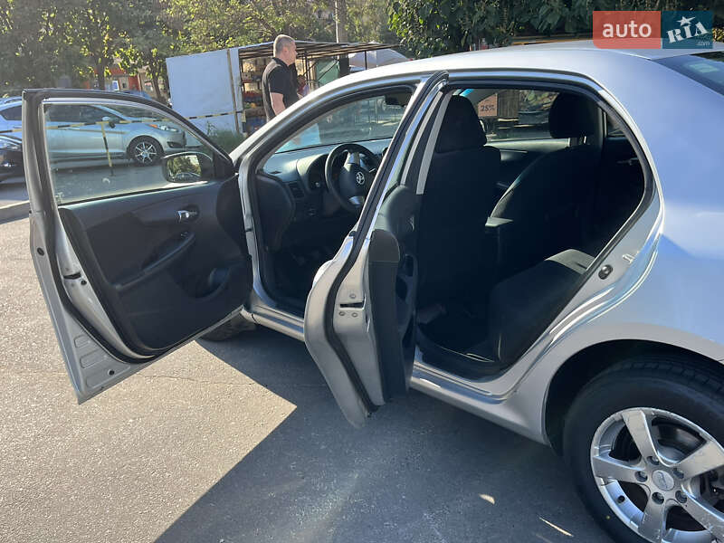 Седан Toyota Corolla 2012 в Одесі