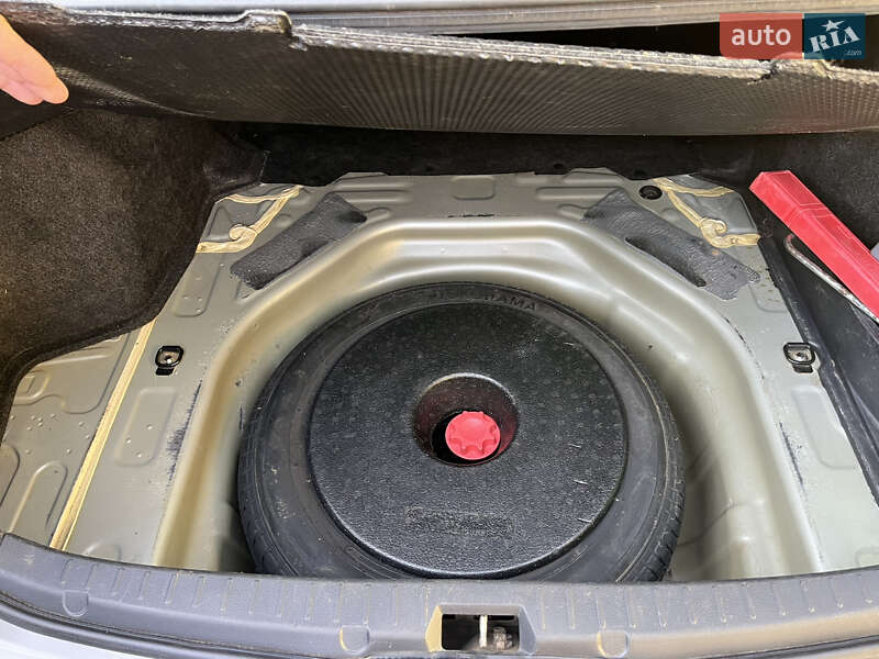 Седан Toyota Corolla 2012 в Одесі