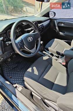 Седан Toyota Corolla 2016 в Харкові