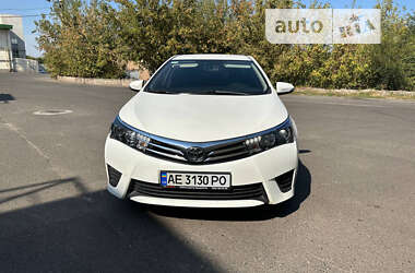 Седан Toyota Corolla 2013 в Кривом Роге