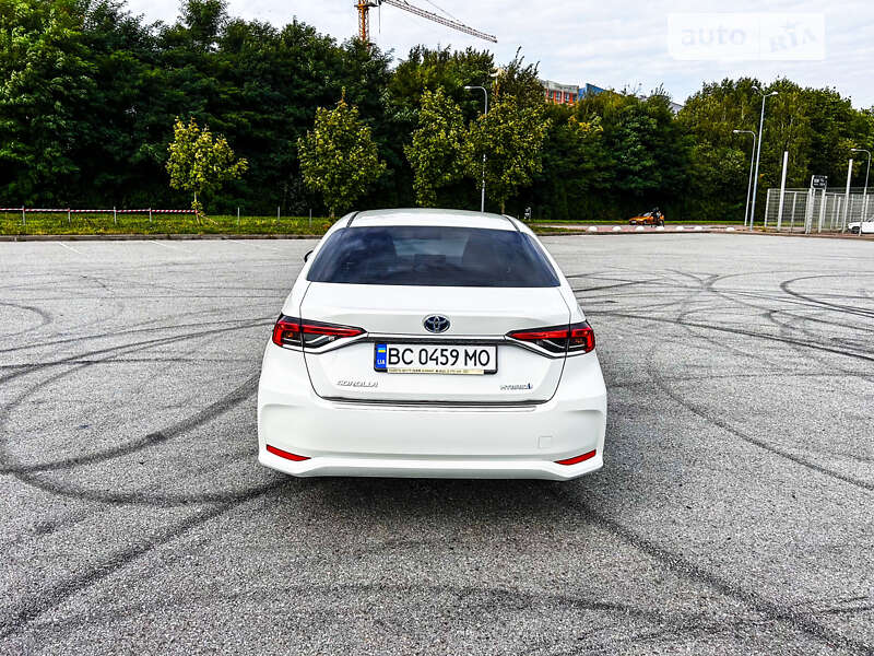 Седан Toyota Corolla 2019 в Львове