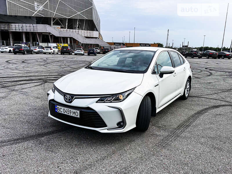 Седан Toyota Corolla 2019 в Львове