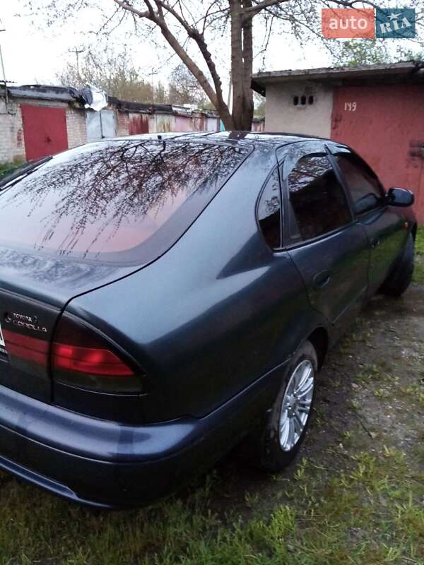 Хэтчбек Toyota Corolla 1994 в Кривом Роге