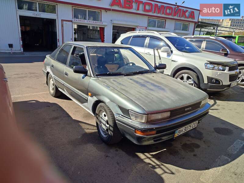 Ліфтбек Toyota Corolla 1989 в Чорноморську