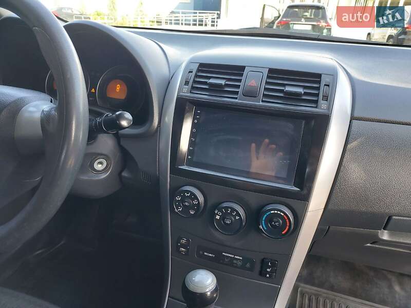 Седан Toyota Corolla 2011 в Киеве