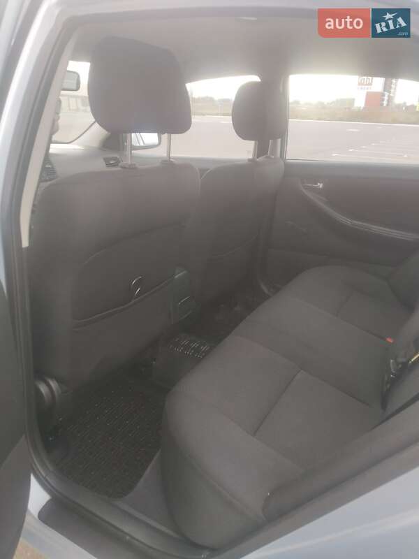 Седан Toyota Corolla 2006 в Луцке фото 12 Седан Toyota Corolla 2006 в Луцке