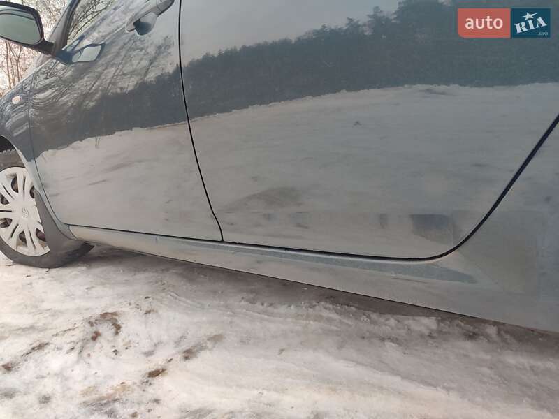 Седан Toyota Corolla 2007 в Корюківці