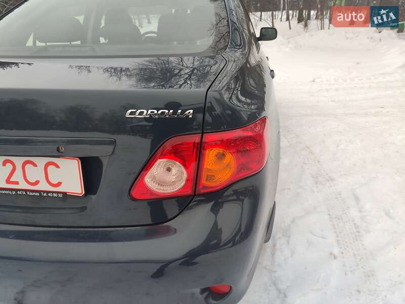 Седан Toyota Corolla 2007 в Корюківці