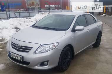 Седан Toyota Corolla 2008 в Львове