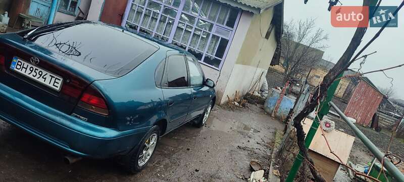 Лифтбек Toyota Corolla 1992 в Арцизе