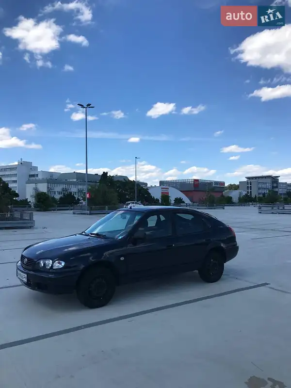 Toyota Corolla 2000