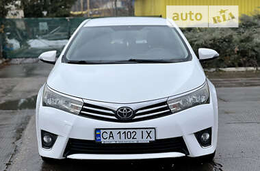 Седан Toyota Corolla 2014 в 