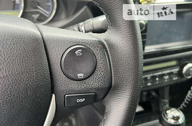 Седан Toyota Corolla 2014 в 